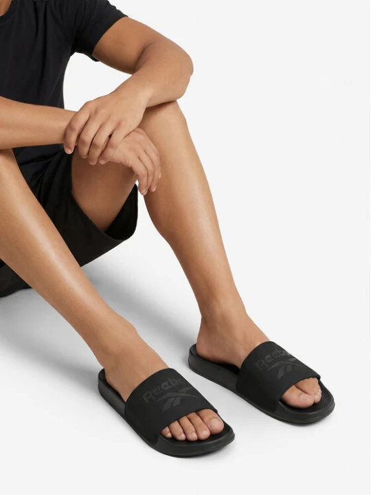 Zdjęcie produktu Klapki Reebok CEOWB-SS25-3C069-2 Czarny