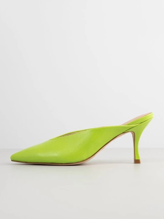 Zdjęcie produktu Klapki na obcasie Stuart Weitzman zielony neon