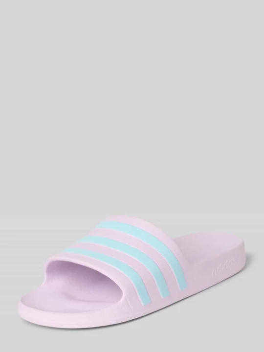 Zdjęcie produktu Klapki z kontrastowymi paskami Adidas Jasnofioletowy