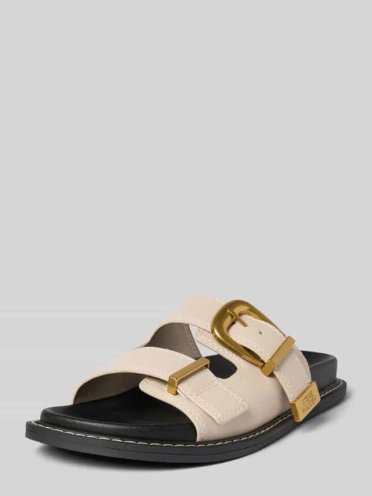 Zdjęcie produktu Klapki ze sprzączką i detalem z logo model ‘ARCH’ Steve Madden Piaskowy