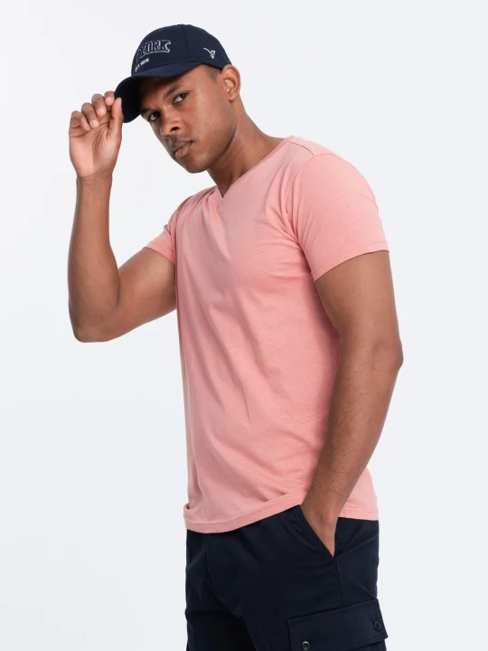 Zdjęcie produktu Klasyczna męska bawełniana koszulka z dekoltem w serek BASIC – różowa V7 Ombre Clothing