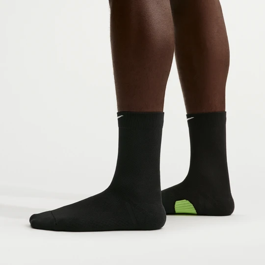Zdjęcie produktu Klasyczne skarpety do biegania Nike Run o średniej grubości (1 para) - Czerń