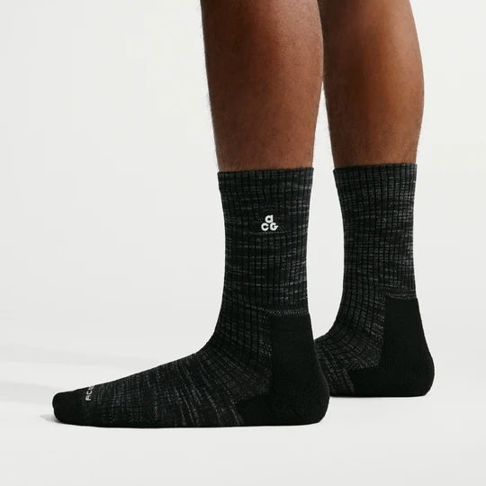 Zdjęcie produktu Klasyczne skarpety z amortyzacją Nike ACG Everyday (1 para) - Czerń