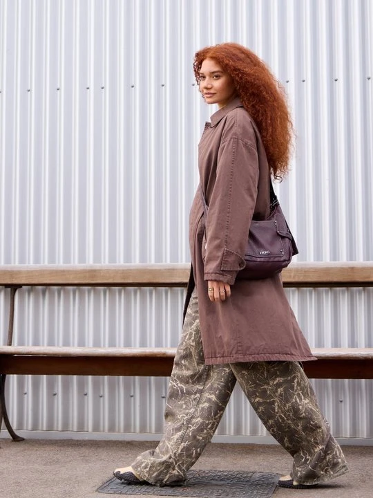 Zdjęcie produktu Klasyczny płaszcz BDG Urban Outfitters brązowy
