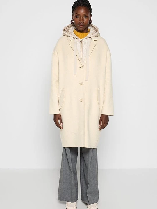 Zdjęcie produktu Klasyczny płaszcz Gaudi beżowy