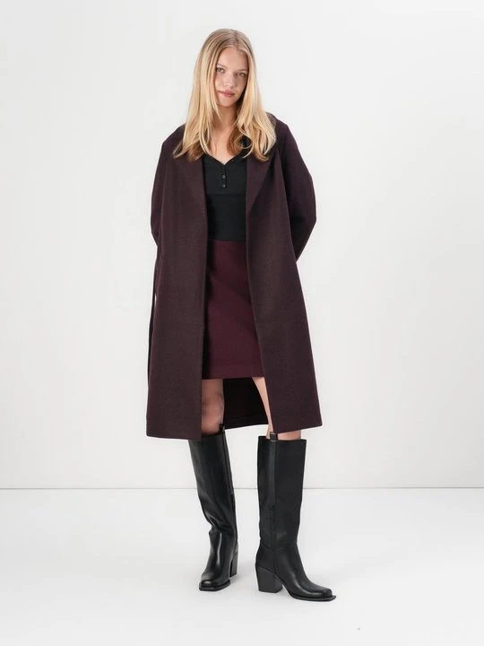 Zdjęcie produktu Klasyczny płaszcz Vero Moda bordowy