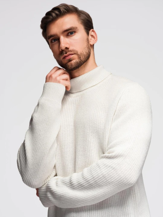 Zdjęcie produktu Klasyczny sweter męski z golfem z bawełny - biały V3 - Rozmiar: L Ombre Clothing