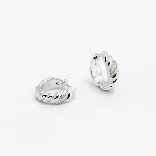 Zdjęcie produktu Kolczyki kółka 1, 3 cm z opalem; sea, salt, wave by ania kruk