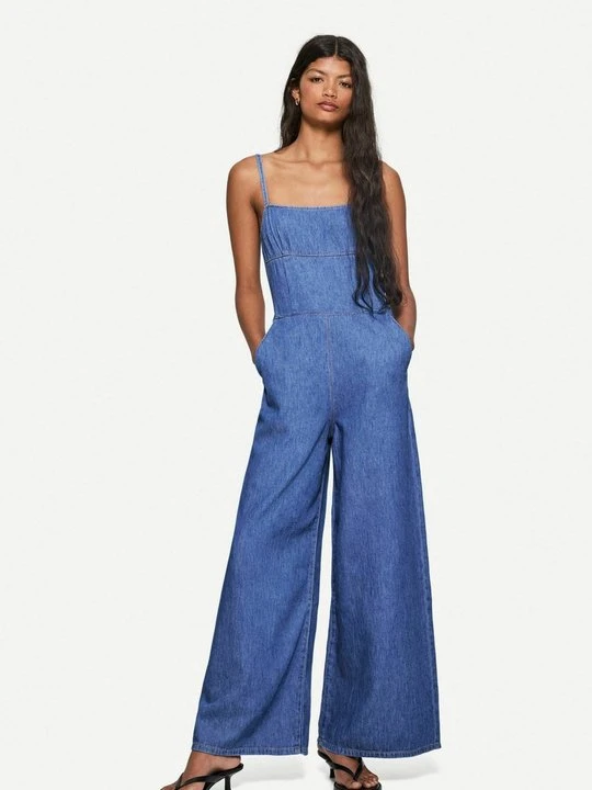 Zdjęcie produktu Kombinezon Bershka jasnoniebieski denim