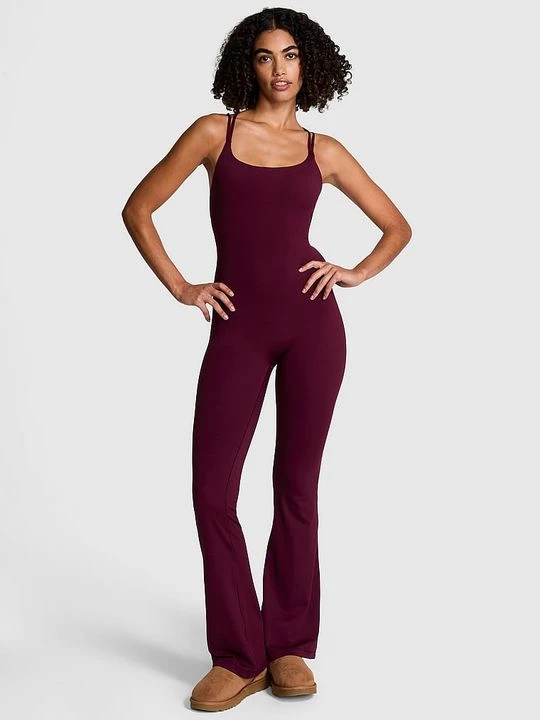 Zdjęcie produktu Kombinezon Relay Flare Victoria's Secret Fioletowy