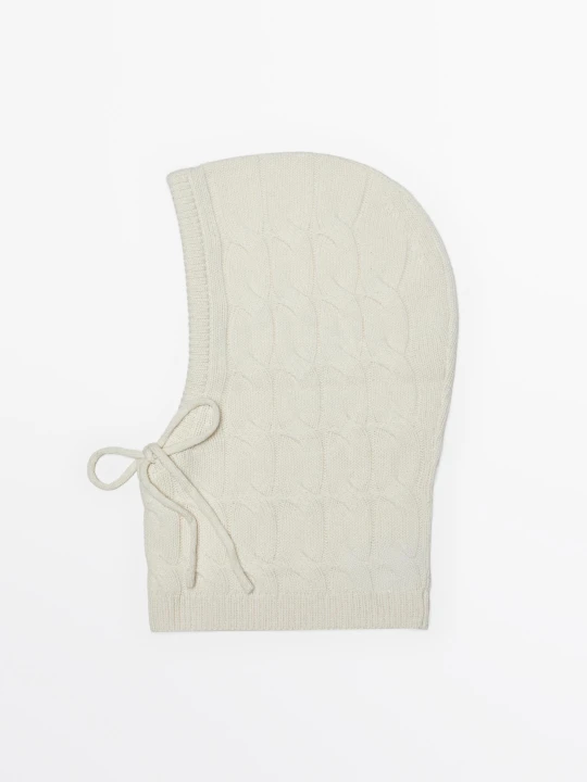 Zdjęcie produktu Kominiarka Z Mieszanki Wełny O Splocie Warkoczowym Ze Sznurkiem - Beżowy - Massimo Dutti - Female