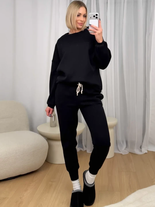 Zdjęcie produktu Komplet Czarny Ocieplany Comfy ClothStore