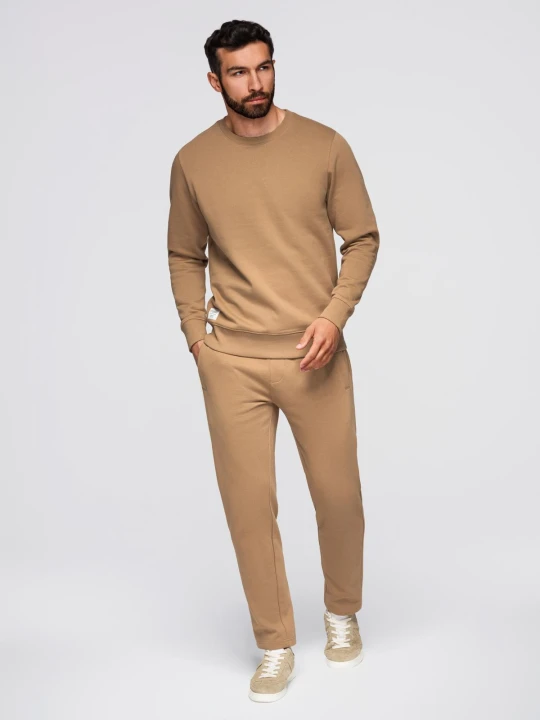 Zdjęcie produktu Komplet dresowy męski set bluza z okrągłym dekoltem + spodnie regular fit - camel V2 - Rozmiar: L Ombre Clothing