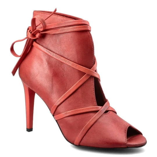 Zdjęcie produktu Botki damskie Carinii, eleganckie i na wysokim obcasie, czerwone, B3564_-H55-B98-000-B16
