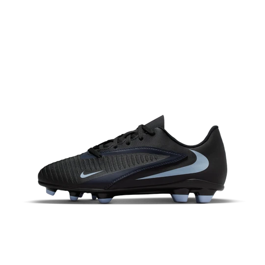Zdjęcie produktu Korki piłkarskie na różne nawierzchnie dla dużych dzieci Nike Jr. Phantom 6 Low Club - Czerń
