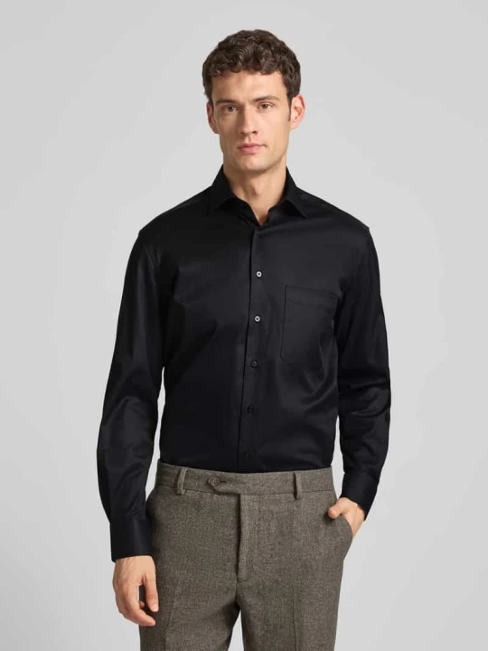 Zdjęcie produktu Koszula biznes o kroju comfort fit z brustaszą Eterna Czarny