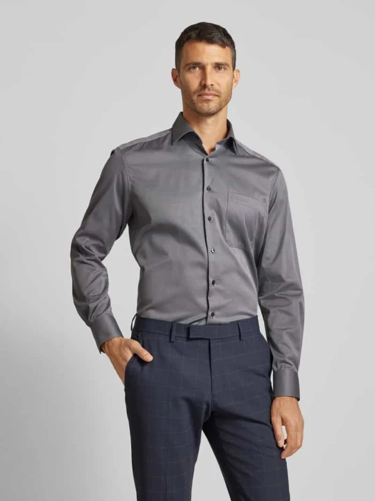 Zdjęcie produktu Koszula biznesowa o kroju comfort fit z kieszenią na piersi Eterna Jeansowy niebieski