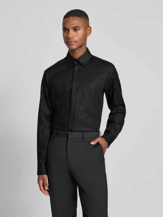 Zdjęcie produktu Koszula biznesowa o kroju modern fit z listwą guzikową Eterna Czarny