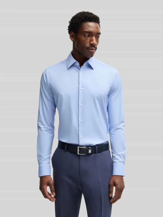 Zdjęcie produktu Regular Fit koszula biznesowa z elastycznego splotu twill model 'P-JOE-KENT-C1-222' Boss Błękitny
