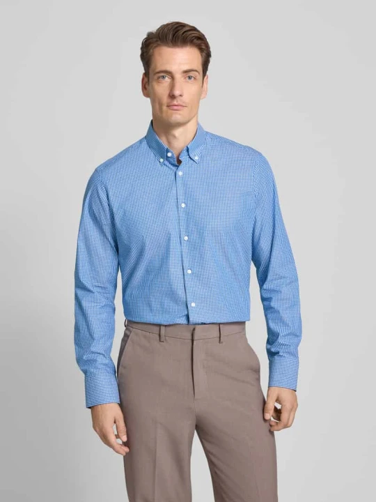 Zdjęcie produktu Koszula biznesowa o kroju regular fit z kołnierzykiem typu button down Christian Berg Królewski niebieski