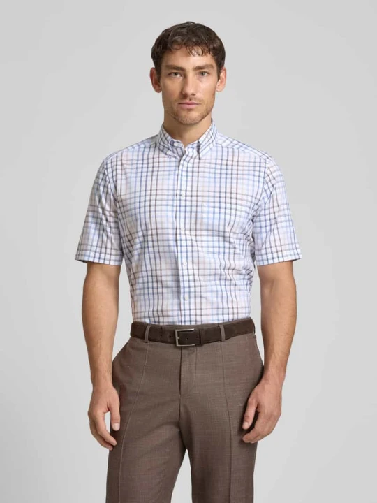 Zdjęcie produktu Koszula biznesowa o kroju regular fit z kołnierzykiem typu button down Olymp Piaskowy