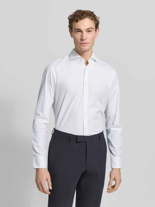 Zdjęcie produktu Koszula biznesowa o kroju regular fit z kołnierzykiem typu cutaway Boss Biały