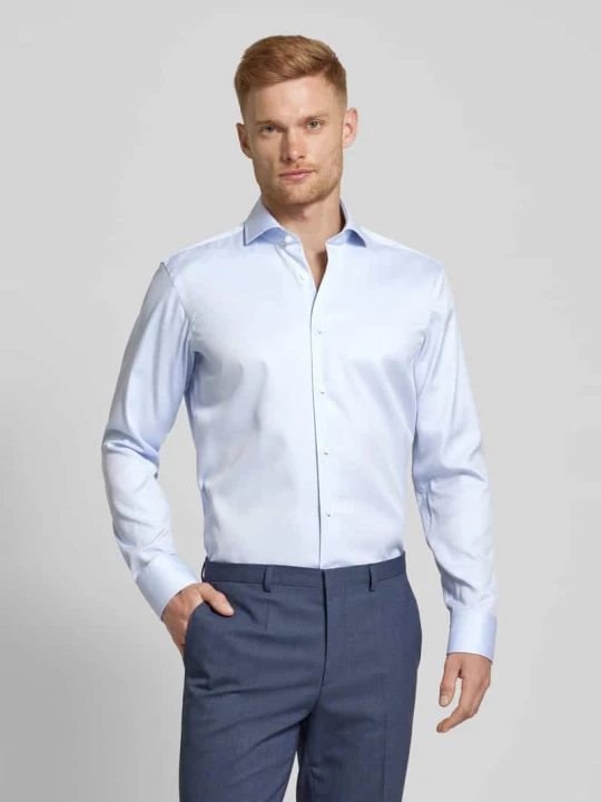 Zdjęcie produktu Koszula biznesowa o kroju regular fit z kołnierzykiem typu cutaway model ‘Joe’ Boss Błękitny