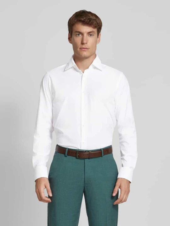 Zdjęcie produktu Koszula biznesowa o kroju regular fit z kołnierzykiem typu kent model ‘Joe’ Boss Biały