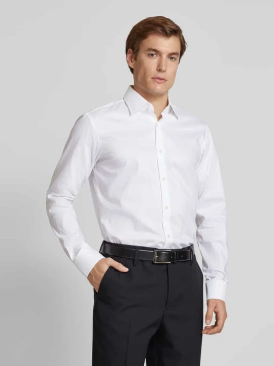 Zdjęcie produktu Koszula biznesowa o kroju regular fit z kołnierzykiem typu kent model ‘JOE’ Boss Biały