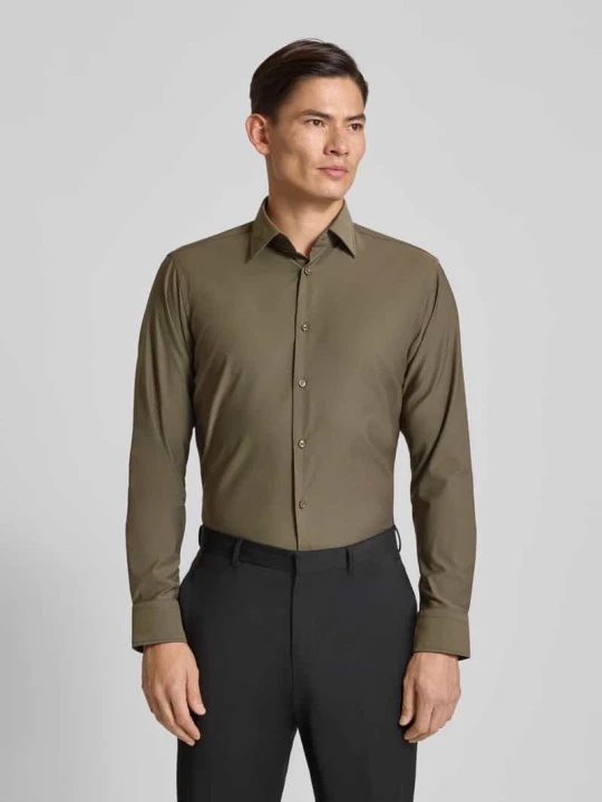 Zdjęcie produktu Koszula biznesowa o kroju regular fit z kołnierzykiem typu kent model ‘JOE’ Boss Oliwkowy