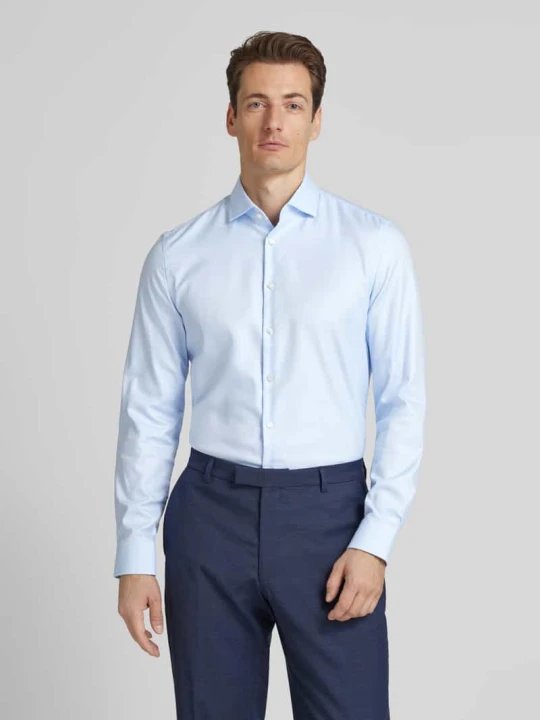 Zdjęcie produktu Koszula biznesowa o kroju slim fit z kołnierzykiem typu cutaway Jake*s Jasnoniebieski