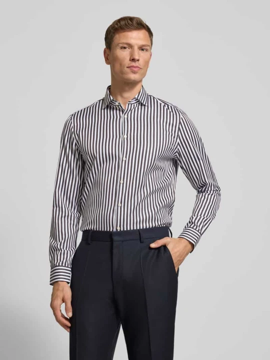 Zdjęcie produktu Koszula biznesowa o kroju slim fit z bawełny z kołnierzykiem typu cutaway Jake*s Ciemnobrązowy
