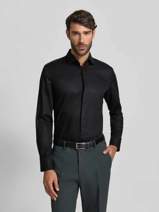 Zdjęcie produktu Koszula biznesowa o kroju slim fit z bawełny z kołnierzykiem typu kent Jake*s Czarny