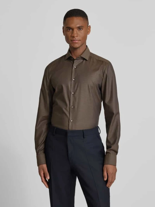 Zdjęcie produktu Koszula biznesowa o kroju slim fit z mieszanki bawełny z kołnierzykiem typu kent OLYMP Level 5 Piaskowy