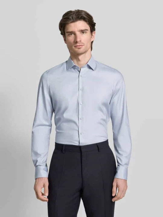 Zdjęcie produktu Koszula biznesowa o kroju slim fit z mieszanki bawełny z kołnierzykiem typu kent OLYMP Level 5 Srebrny
