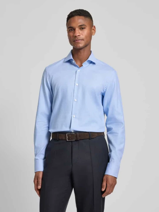 Zdjęcie produktu Koszula biznesowa o kroju slim fit z czystej bawełny model 'HANK' Boss Błękitny