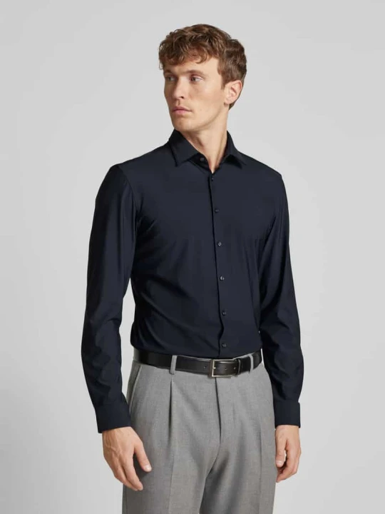 Zdjęcie produktu Koszula biznesowa o kroju slim fit z jednolitą fakturą Jake*s Czarny