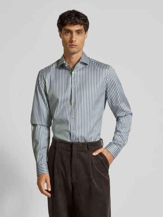 Zdjęcie produktu Koszula biznesowa o kroju slim fit z kołnierzykiem typu cutaway Jake*s Ciemnozielony