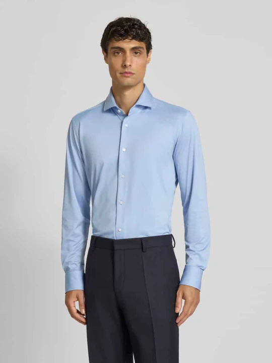 Zdjęcie produktu koszula biznesowa o kroju slim fit z kołnierzykiem typu cutaway model 'HANK' Boss Błękitny