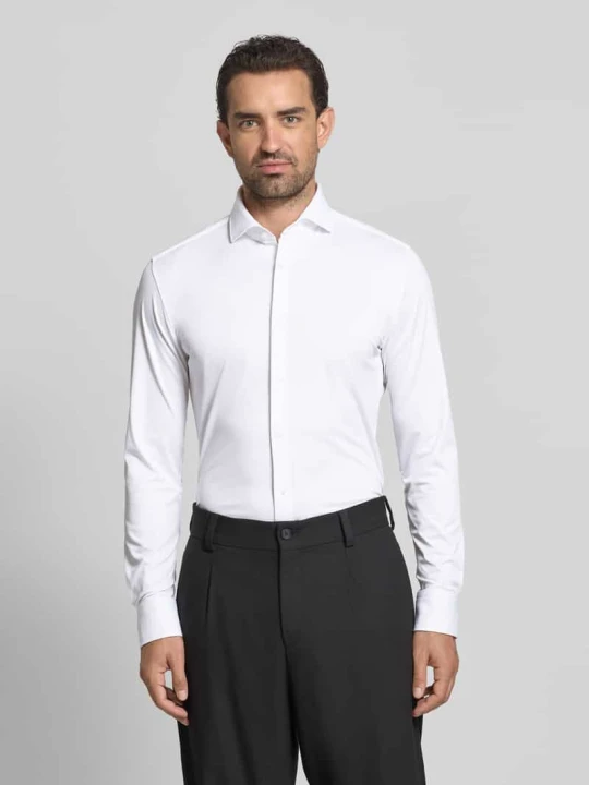 Zdjęcie produktu koszula biznesowa o kroju slim fit z kołnierzykiem typu cutaway model 'HANK' Boss Biały