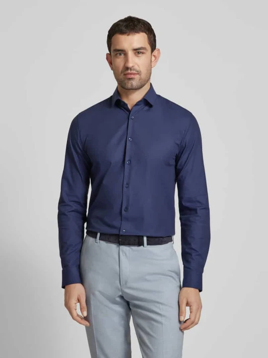 Zdjęcie produktu Bardzo dopasowana koszula biznesowa ze splotu twill z dodatkiem streczu OLYMP No. Six Granatowy