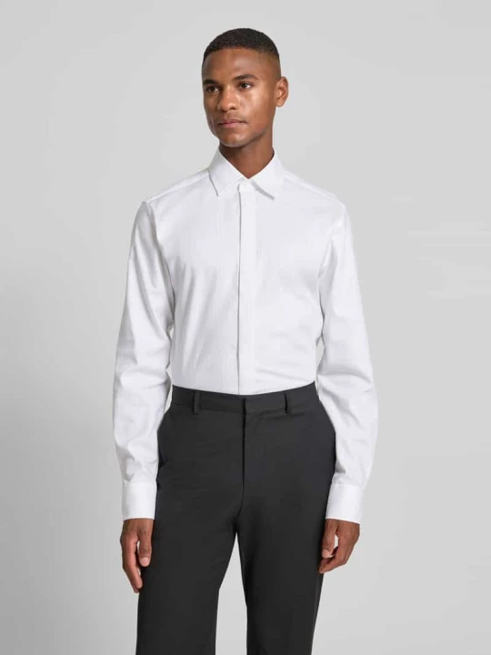 Zdjęcie produktu Koszula biznesowa o kroju slim fit z kołnierzykiem typu kent Eterna Biały