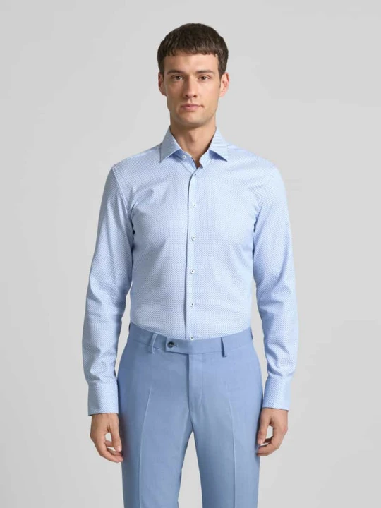 Zdjęcie produktu Koszula biznesowa o kroju slim fit z kołnierzykiem typu kent Eterna Błękitny