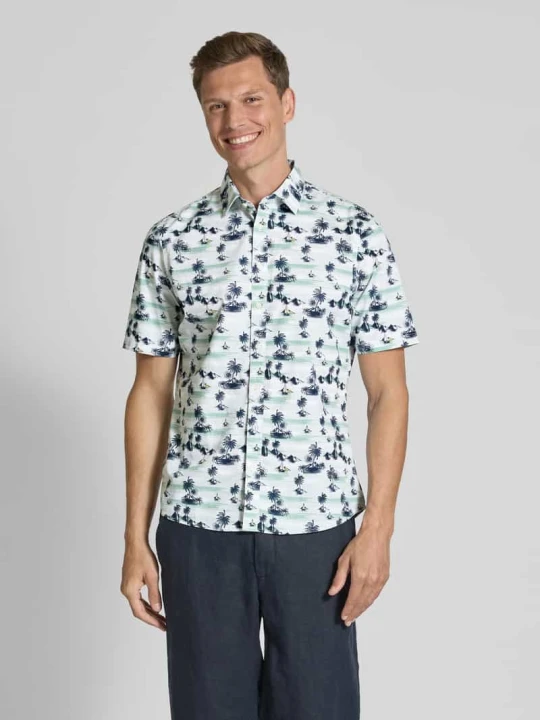 Zdjęcie produktu Koszula biznesowa o kroju slim fit z kołnierzykiem typu kent Jake*s Piaskowy