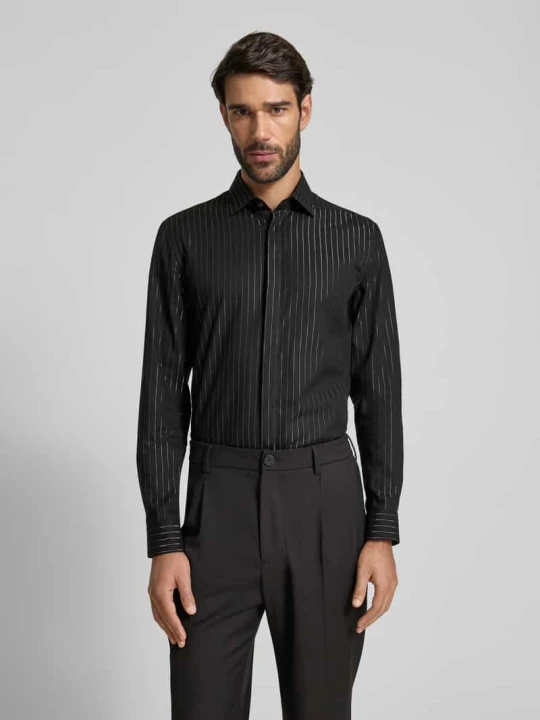 Zdjęcie produktu Koszula biznesowa o kroju slim fit z kołnierzykiem typu kent Jake*s Czarny