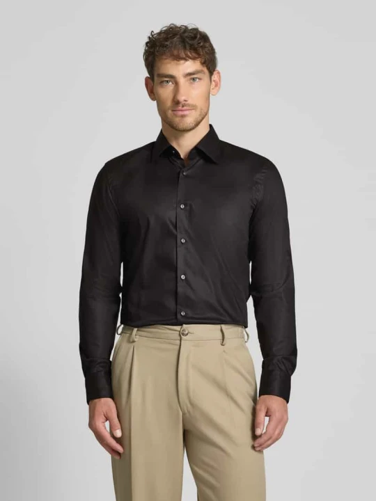 Zdjęcie produktu Koszula biznesowa o kroju slim fit z kołnierzykiem typu kent model ‘Hank Kent’ Boss Czarny