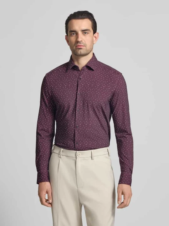 Zdjęcie produktu Koszula biznesowa o kroju slim fit z kołnierzykiem typu kent model „KENNO” Hugo Bordowy