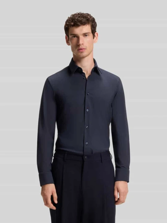 Zdjęcie produktu Koszula biznesowa o kroju slim fit z kołnierzykiem typu kent model 'P-HANK-S' Boss Granatowy