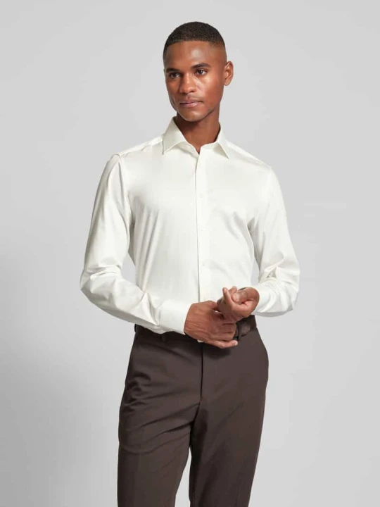 Zdjęcie produktu Koszula biznesowa o kroju slim fit z kołnierzykiem typu kent OLYMP Level 5 Écru