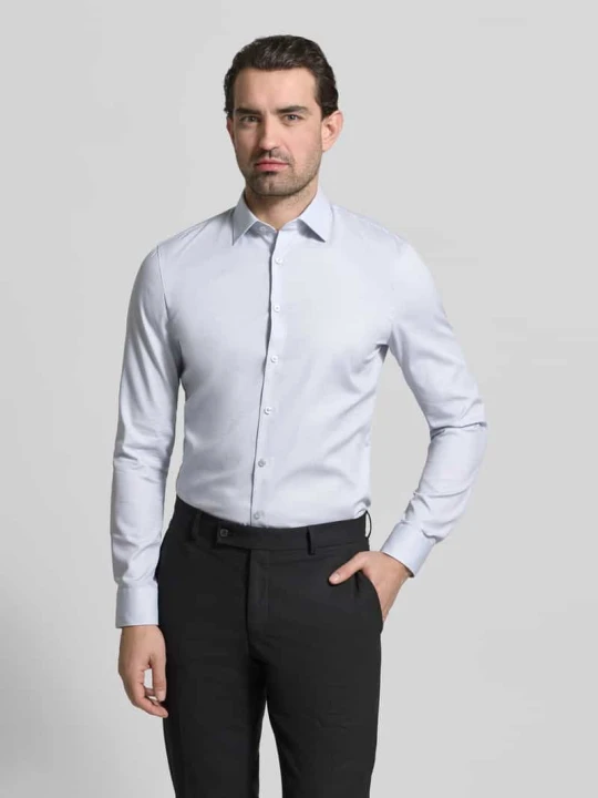 Zdjęcie produktu Koszula biznesowa o kroju slim fit z kołnierzykiem typu kent OLYMP No. Six Srebrny